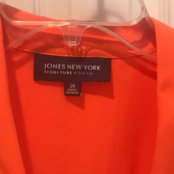 Top - Picture 2 of 5